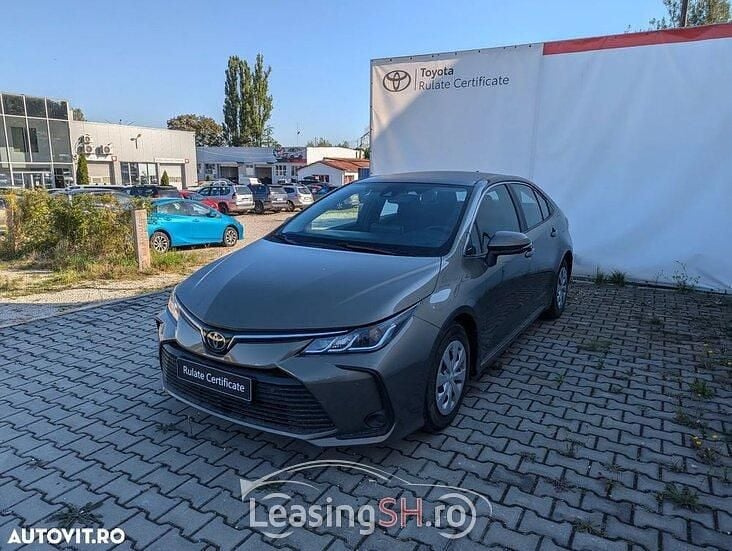 Culoareverde Utilizat 2019 Toyota Corolla Business Edition Berlinǎ | 15.200 EUR (Preț OK) - Imagine 1/4