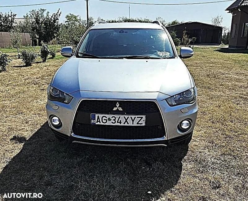 Culoareargint Utilizat 2010 Mitsubishi Outlander Intense+ SUV | 5.500 EUR (Preț bun) - Imagine 1/4