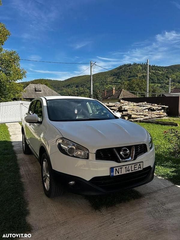 Culoarealb Utilizat 2012 Nissan Qashqai Tekna SUV | 5.999 EUR (Preț bun) - Imagine 1/4
