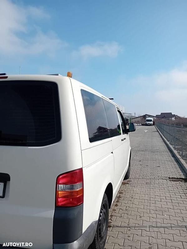 Second-hand VW Transporter 102 CP (75 kW) 2008 Culoarealb Van
