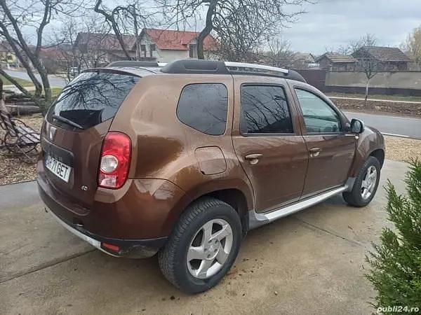 Utilizat 2011 Dacia Duster Berlinǎ | 5.200 EUR (Puțin scump) - Imagine 1/4