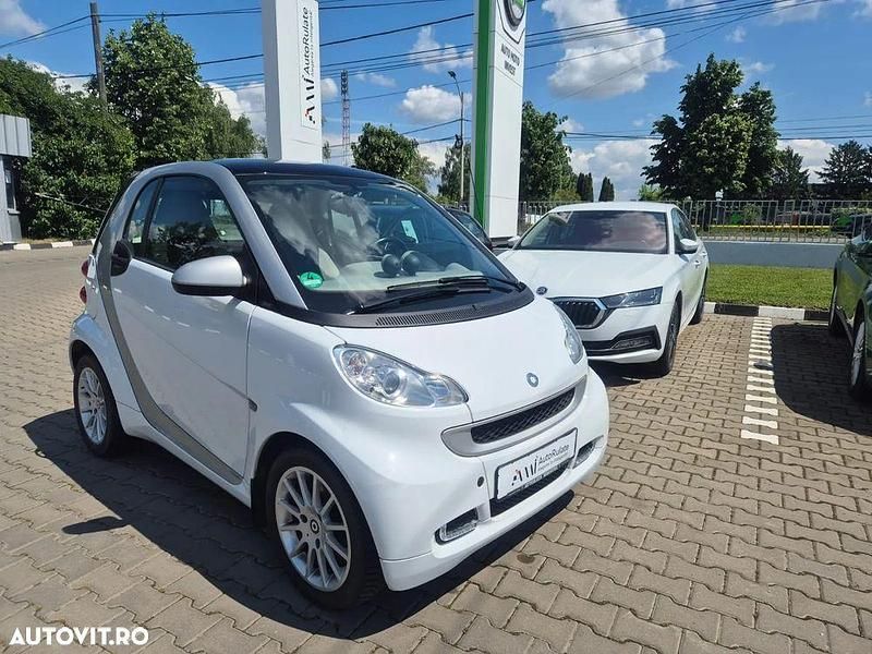 Second-hand Smart ForTwo Coupé 84 CP (61 kW) 2011 Culoarealb Coupe