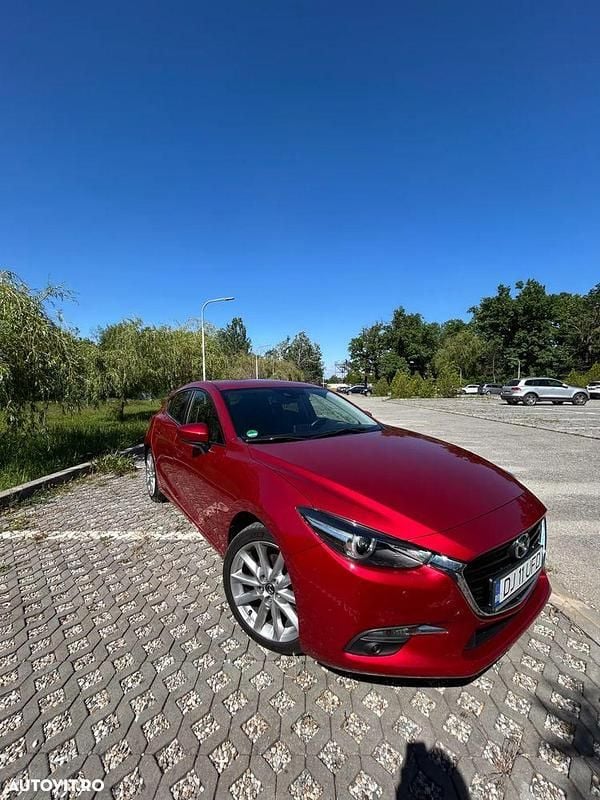 Culoarerosu Utilizat 2017 Mazda 3 Hatchback | 13.400 EUR (Preț OK) - Imagine 1/4