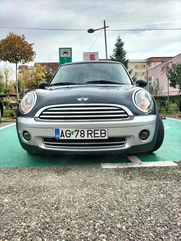 Negru Utilizat 2009 Mini Cooper Hatchback | 2.500 EUR (Preț bun) - Imagine 1/4