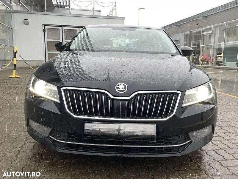 Second-hand Skoda Superb Ambition 150 CP (110 kW) 2019 Culoarenegru Berlinǎ