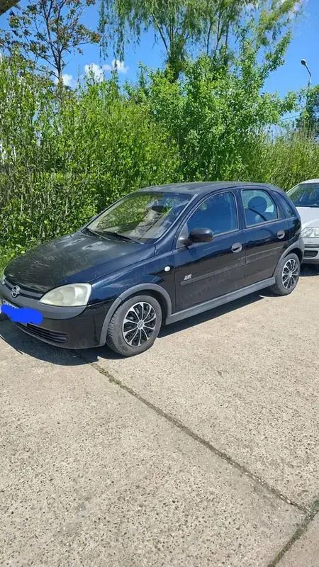 Negru Utilizat 2001 Opel Corsa Berlinǎ | 900 EUR (Preț bun) - Imagine 1/4