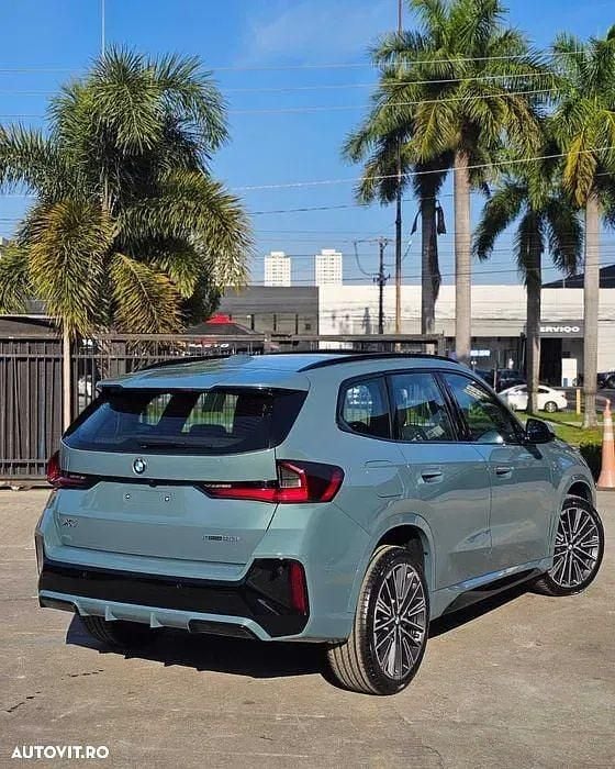 Culoareverde Utilizat 2022 BMW X1 SUV | 29.500 EUR - Imagine 1/4