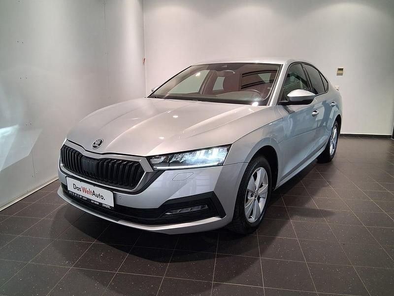 Gri mediu normal Utilizat 2021 Skoda Octavia Ambition | 17.500 EUR (Preț OK) - Imagine 1/4