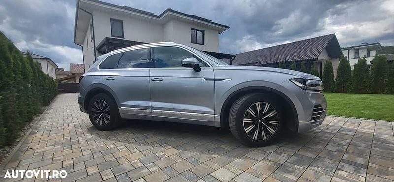 Gri Utilizat 2022 VW Touareg SUV | 56.000 EUR (Puțin scump) - Imagine 1/4