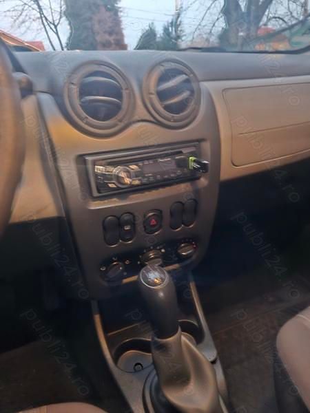 Albastru Utilizat 2010 Dacia Sandero Hatchback | 2.000 EUR (Preț OK) - Imagine 1/4