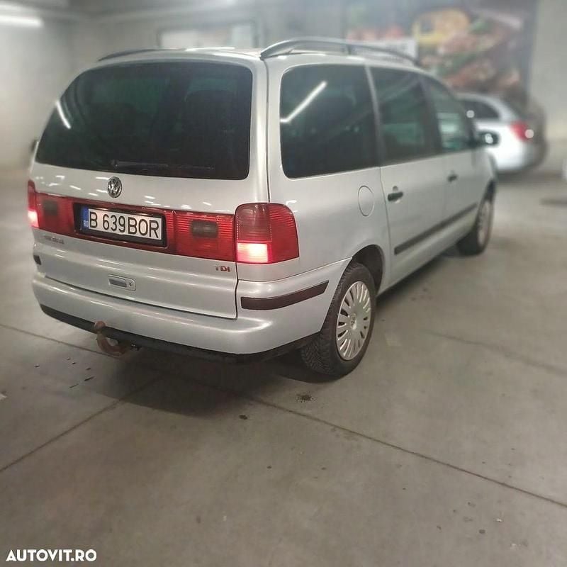 Culoareargint Utilizat 2000 VW Sharan Monovolum | 1.550 EUR (Preț OK) - Imagine 1/4