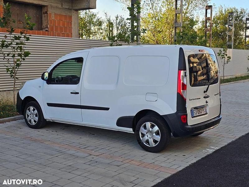 Second-hand Renault Kangoo Intens 115 CP (84 kW) 2019 Culoarealb Monovolum