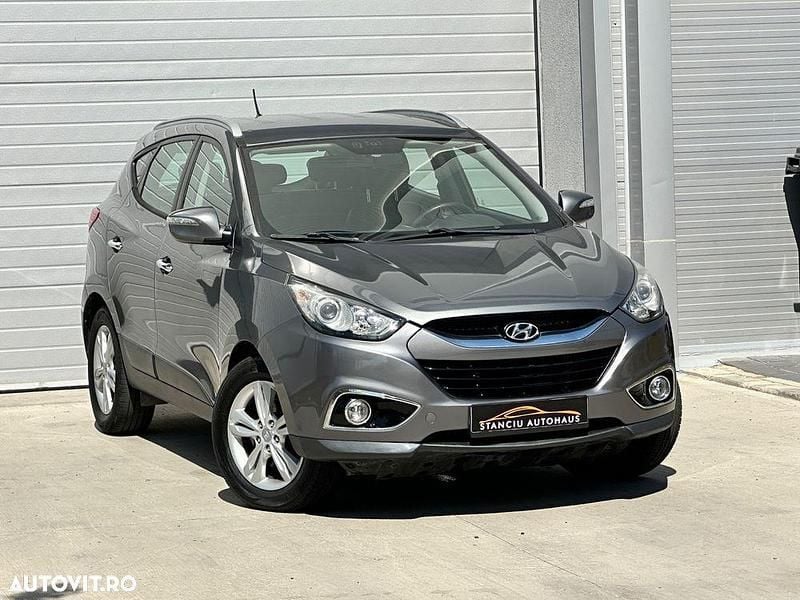 Gri Utilizat 2012 Hyundai ix35 Comfort SUV | 6.990 EUR (Preț OK) - Imagine 1/4