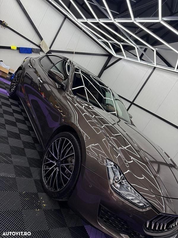 Culoaremaro Utilizat 2019 Maserati Ghibli Coupe | 31.500 EUR (Preț OK) - Imagine 1/4