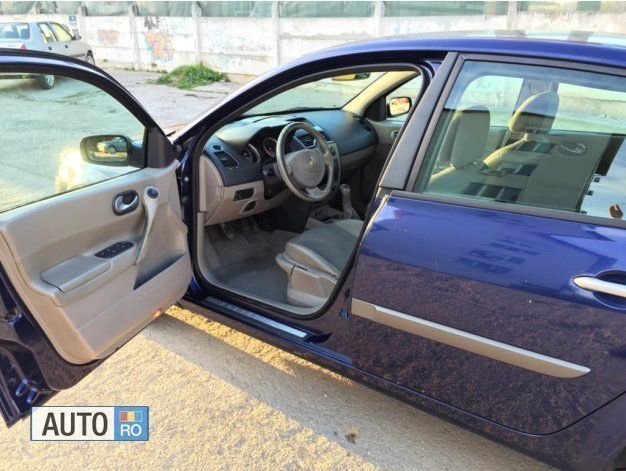 Albastru Utilizat 2004 Renault Mégane II Berlinǎ | 1.499 EUR (Preț OK) - Imagine 1/4