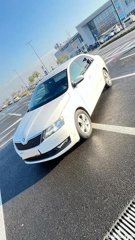 Alb Second-hand 2019 Skoda Rapid Berlinǎ | 7.499 EUR (Preț OK) - Imagine 1/4