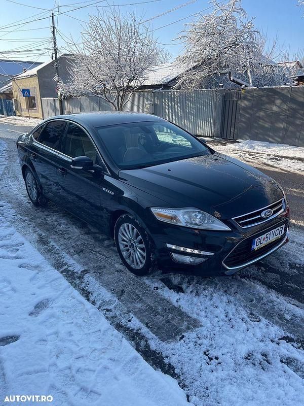 Second-hand Ford Mondeo 140 CP (102 kW) 2013 Culoarenegru Berlinǎ