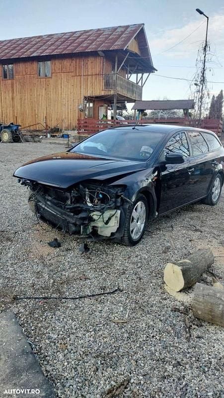 Culoarenegru Utilizat 2008 Ford Mondeo Ambiente Break | 2.250 EUR - Imagine 1/4