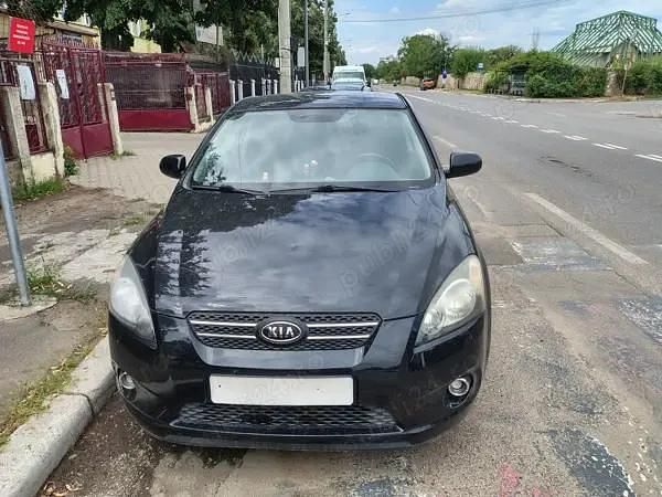 Negru Second-hand 2010 Kia Ceed Sport Hatchback | 2.100 EUR (Preț bun) - Imagine 1/4