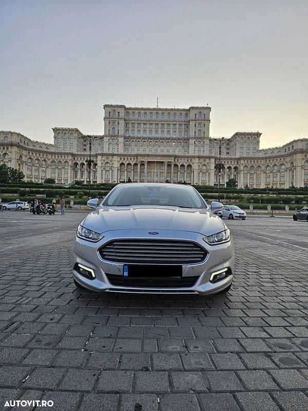 Culoareargint Utilizat 2016 Ford Mondeo Berlinǎ | 11.990 EUR (Puțin scump) - Imagine 1/4