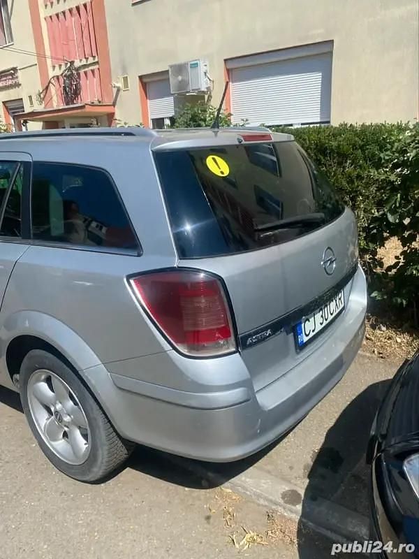 Utilizat 2006 Opel Astra Hatchback | 1.900 EUR (Preț OK) - Imagine 1/4