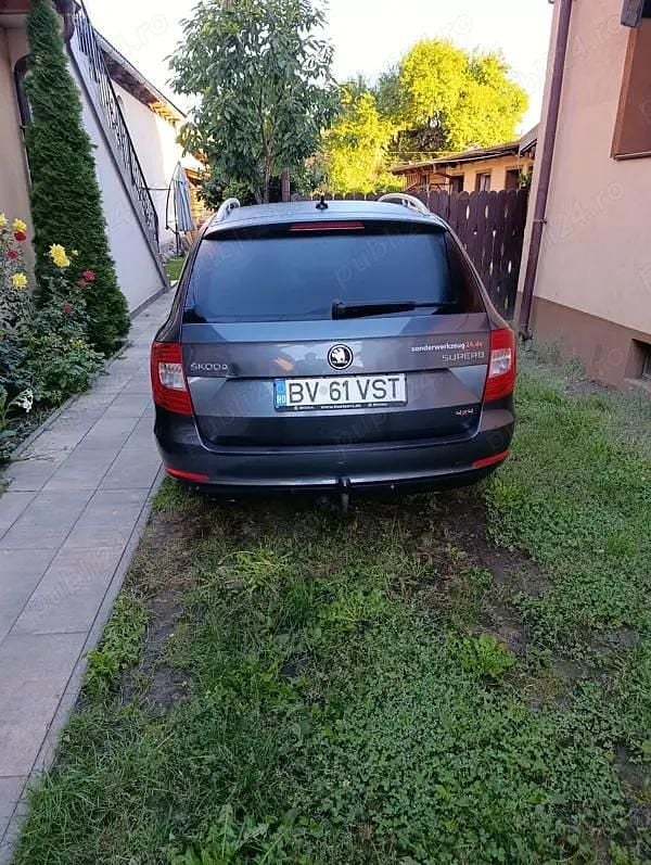 Gri Second-hand 2015 Skoda Superb Break | 7.500 EUR (Preț bun) - Imagine 1/4