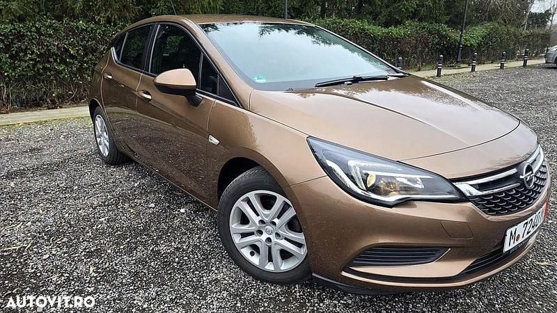 Second-hand Opel Astra Edition 105 CP (77 kW) 2016 Culoaremaro Hatchback