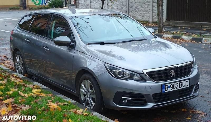 Second-hand Peugeot 308 Allure 130 CP (95 kW) 2019 Culoareargint Break