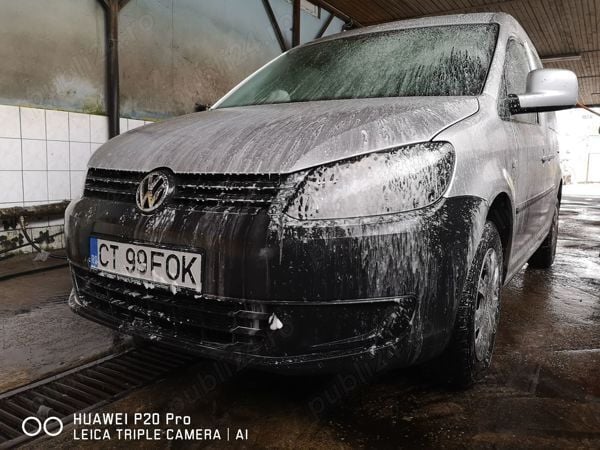 Second-hand VW Caddy Life 105 CP (77 kW) 2012 Argintiu Monovolum