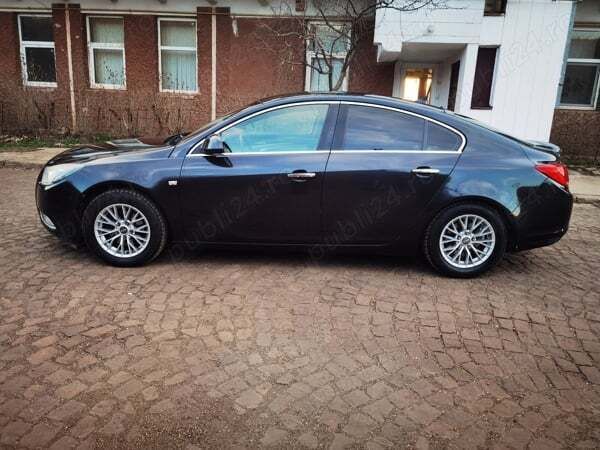 Negru Utilizat 2010 Opel Insignia Eco Hatchback | 5.500 EUR (Scump) - Imagine 1/4