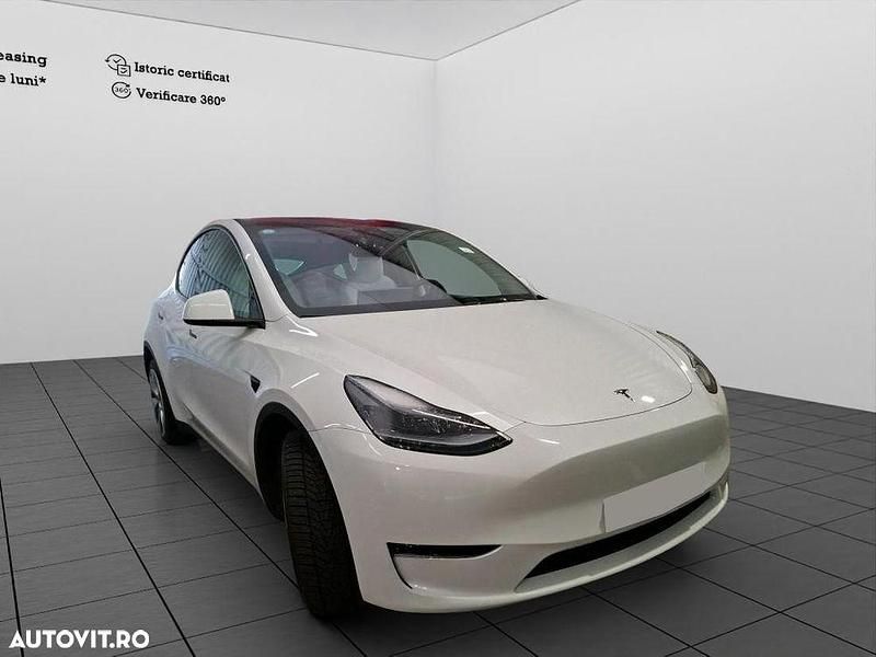 Second-hand Tesla Model Y 378 kW (514 CP) 2023 Culoarealb SUV