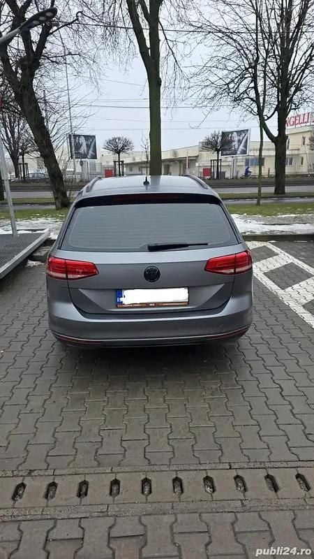 Second-hand VW Passat Highline 150 CP (110 kW) 2017 Gri Break
