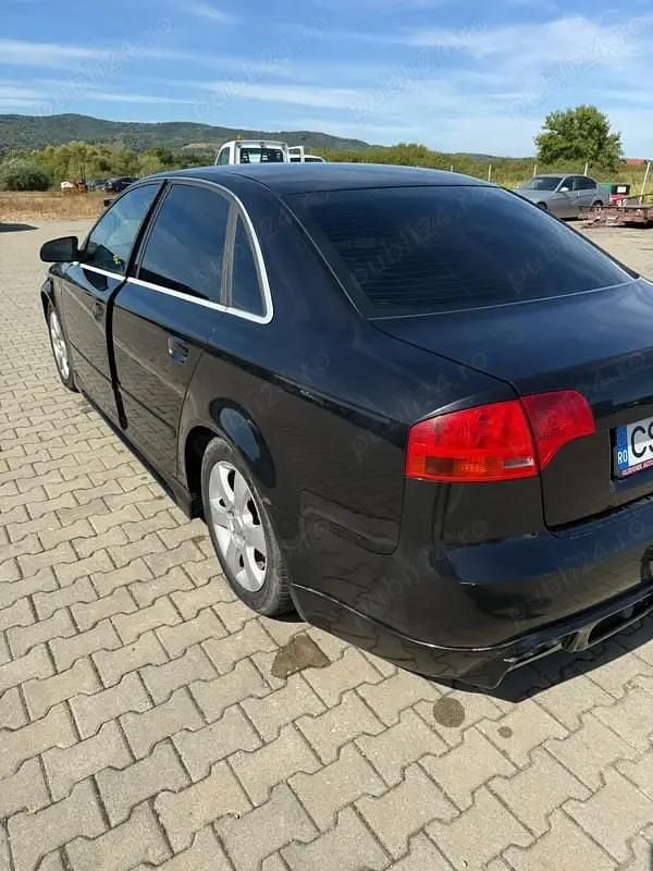 Second-hand Audi A4 180 CP (132 kW) 2005 Berlinǎ