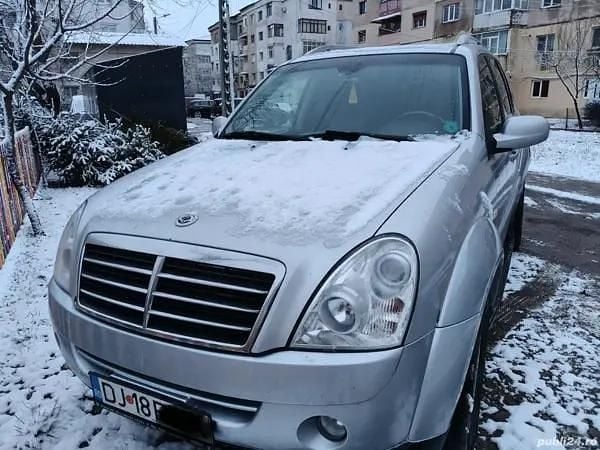 Second-hand 2009 Ssangyong (KGM) Rexton SUV | 2.900 EUR - Imagine 1/4