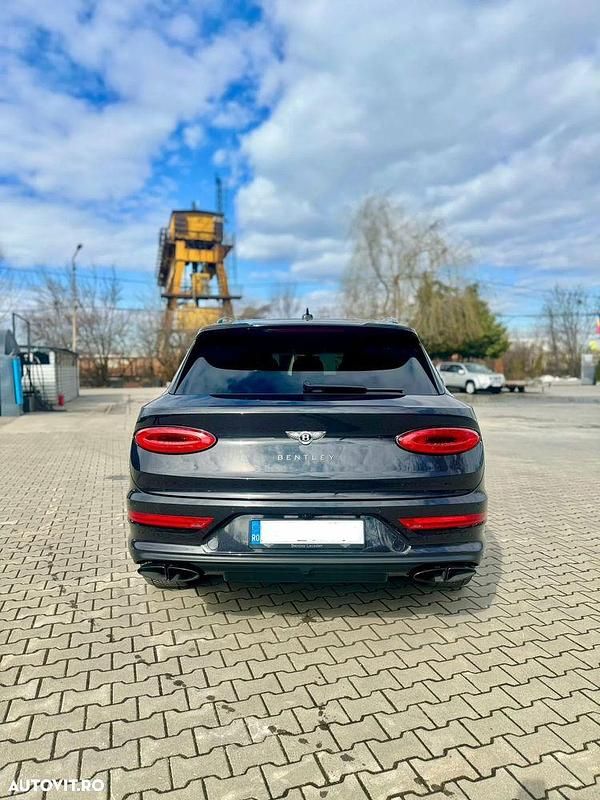 Second-hand Bentley Bentayga 550 CP (404 kW) 2022 Culoarenegru SUV
