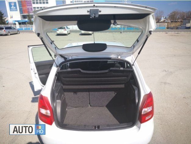 Second-hand Skoda Fabia 75 CP (55 kW) 2011 Alb Hatchback