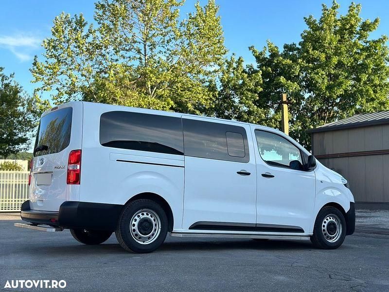 Second-hand Toyota Proace Verso 120 CP (88 kW) 2019 Culoarealb Break