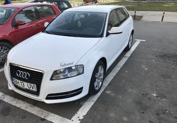 Second-hand Audi A3 Sport 102 CP (75 kW) 2011 Alb Hatchback