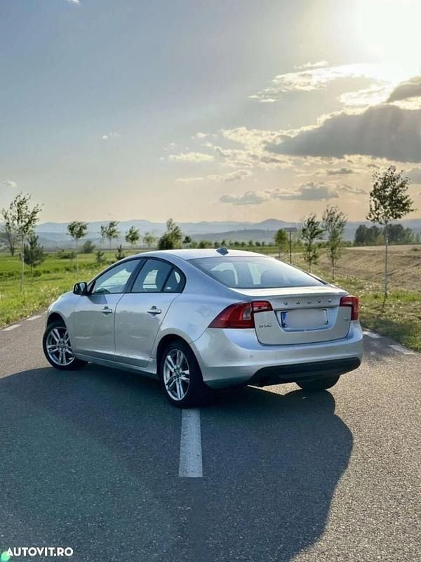 Culoaregri Utilizat 2011 Volvo S60 Standard Berlinǎ | 8.950 EUR (Preț OK) - Imagine 1/4
