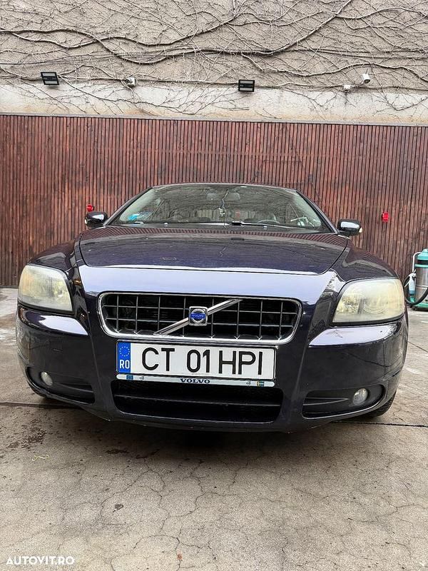 Second-hand Volvo C70 Momentum 170 CP (125 kW) 2006 Culoarenegru Cabrio