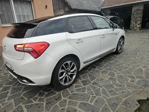 Second-hand Citroën DS5 200 CP (147 kW) 2012 Hatchback