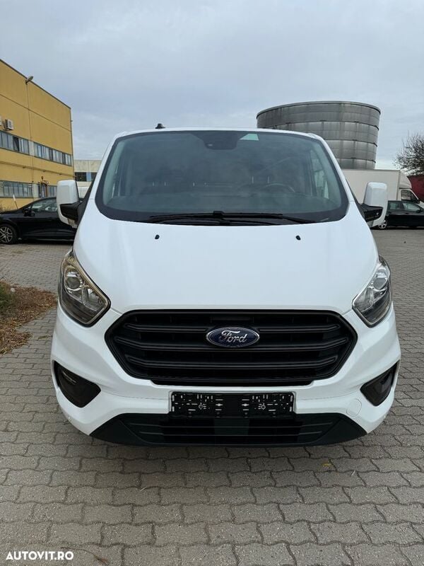 Alb Utilizat 2021 Ford Transit Custom Trend Break | 18.300 EUR (Preț bun) - Imagine 1/4