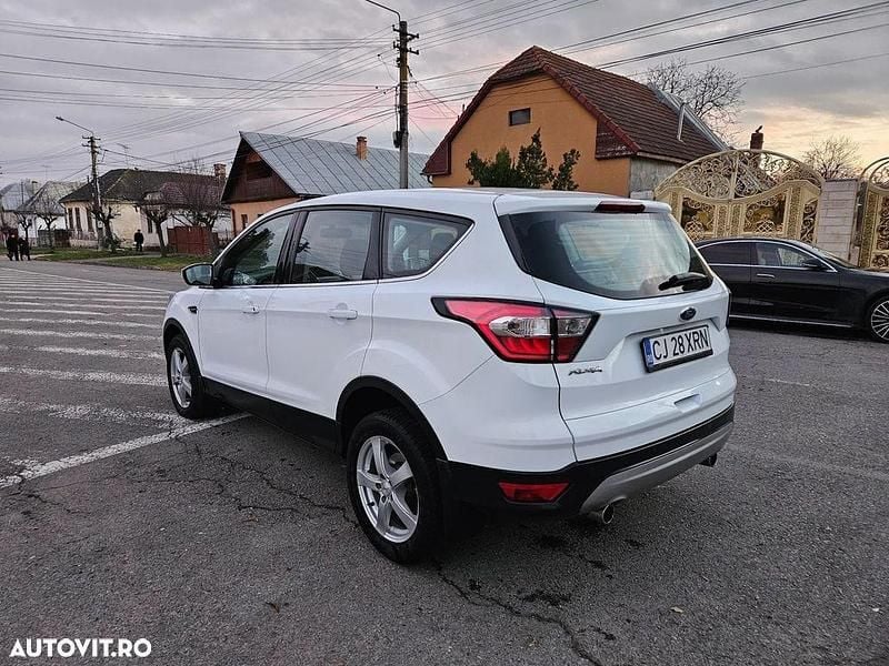 Second-hand Ford Kuga 120 CP (88 kW) 2019 Culoarealb SUV