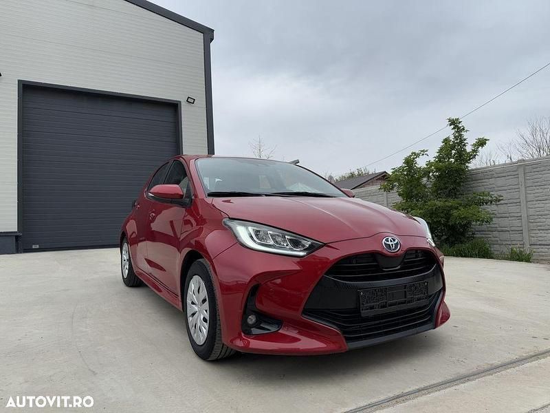 Rosu Utilizat 2023 Toyota Yaris Hybrid Business Edition | 17.900 EUR - Imagine 1/4