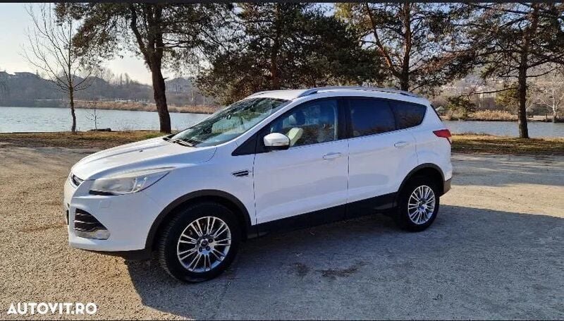 Alb Utilizat 2014 Ford Kuga Titanium SUV | 7.500 EUR (Super Preț) - Imagine 1/4