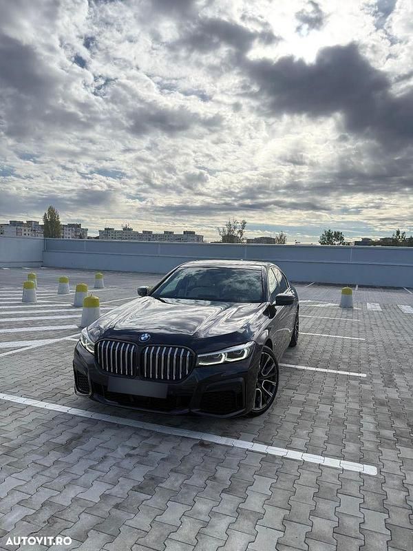 Culoarenegru Utilizat 2019 BMW 730 Comfort Edition Berlinǎ | 45.900 EUR - Imagine 1/4