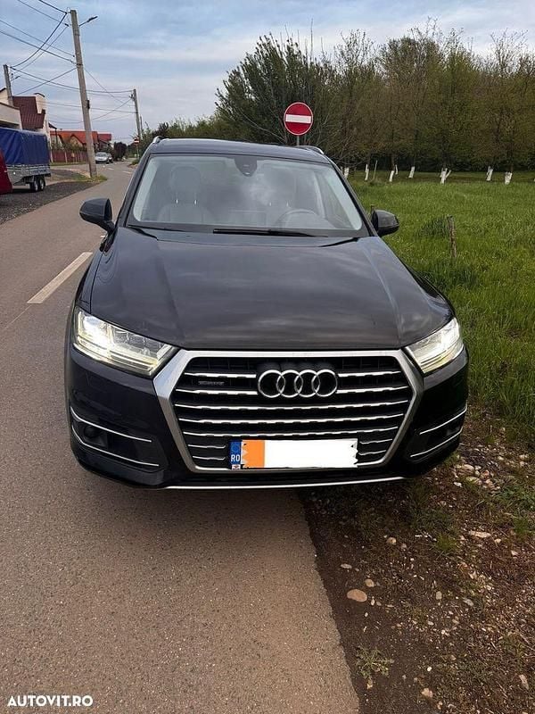 Culoarenegru Utilizat 2017 Audi Q7 SUV | 30.500 EUR (Preț OK) - Imagine 1/4