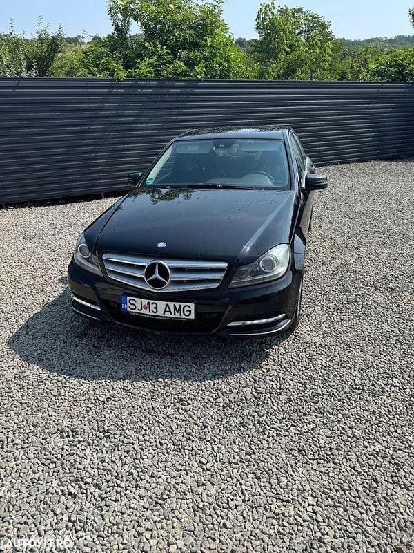 Second-hand Mercedes C220 170 CP (125 kW) 2012 Culoarenegru Break