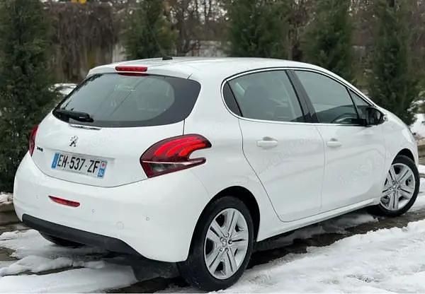 Second-hand Peugeot 208 Allure 100 CP (73 kW) 2017 Hatchback