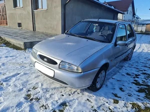 Argintiu Utilizat 1998 Ford Fiesta Hatchback | 1.400 EUR - Imagine 1/4